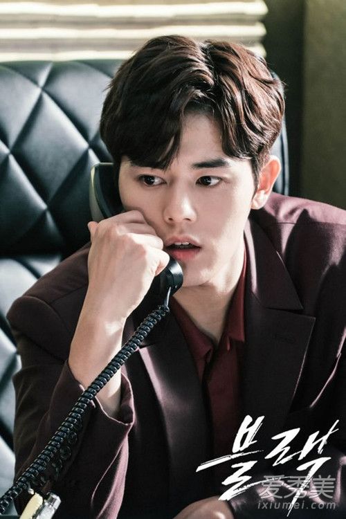 ����black����ʱ�� ÿ�ܼ�����һ�ܸ��¼���һ�����ټ�