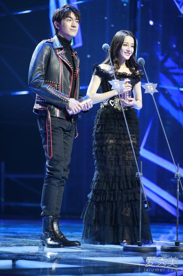 2017腾讯视频星光大赏嘉宾是谁 杨幂唐嫣赵丽颖同台pk比美