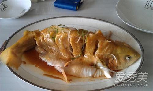 金鳟鱼和三文鱼的区别 金鳟鱼的营养价值