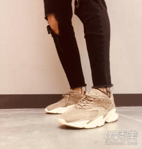 �ϵ�Ь��ʲô��˼ ��̤�ϵ�Ь����Ǯһ˫