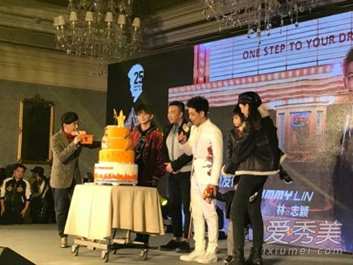 林志颖全家同台公开露面照 林志颖有几个儿子