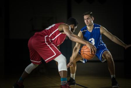 �������������˶��� ������һ��Сʱ���Ķ��ٿ�·��