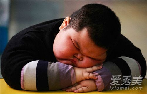 4���ֶ�˯��ȥ����ô���� ��ͯ���ֵ�Σ����