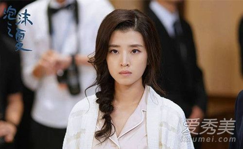 �°���ĭ֮�İ�����˭�ݵ� �°���ĭ֮�İ����ݰ�������˭