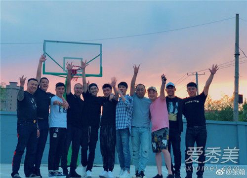 �ź�ɹ��ͬѧ�ۻ�����ô���� �ź�ͬѧ�ۻ���Ƭ��ʲô����