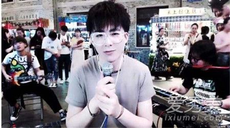 抖音摩登兄弟成名曲是什么 抖音摩登兄弟最火的歌曲