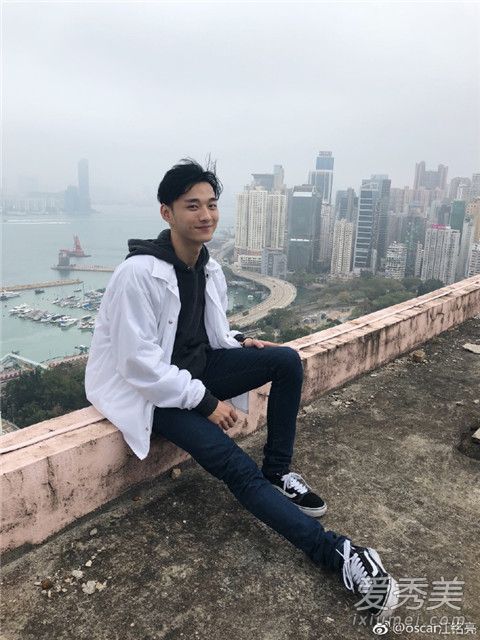�Ķ����źŰ�˹��΢�� �Ķ����źŰ�˹��ְҵ���ݸ�������