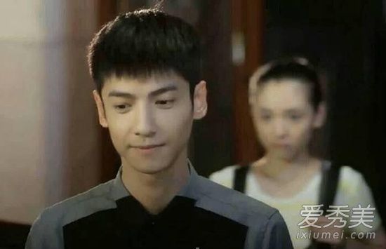 �����������ƻ�ͷ��һֱ���������ݵ���8��ǰ�ͱ��������˧���˺���