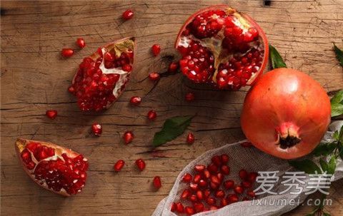 石榴怎么吃方便 石榴的吃法大全
