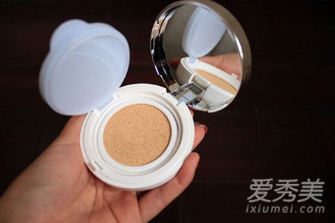 气垫bb怎么涂自然 气垫bb怎么换替换装