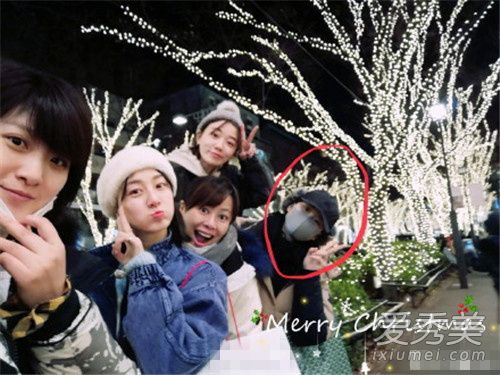 ��ʫʫ���к�¶�� ñ�ӿ���ȫ����װ����һ���ϳ�