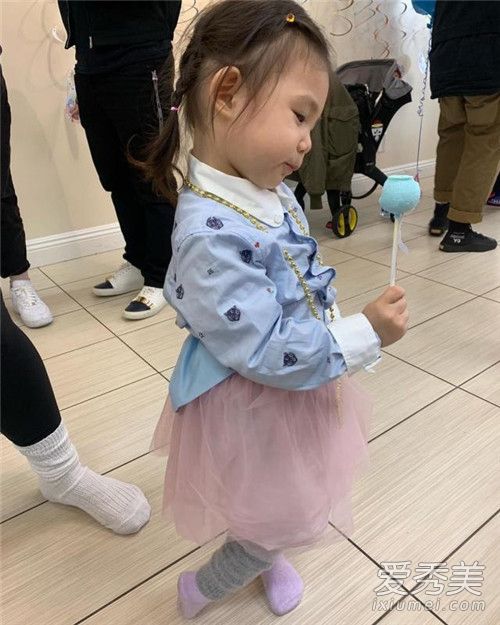 �¹�ϣɹŮ��������ô���� �¹�ϣŮ��������Ƭ