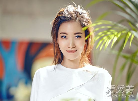 ��ͦ�����˭�ݵ� ��ͦ����ǰ����߸�¶��������