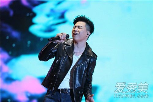厉害了!胡彦斌以董事长身份被湖畔大学录取 湖畔大学是什么大学