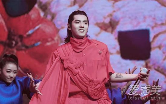 吴亦凡回复杨超越 这到底是怎么回事?