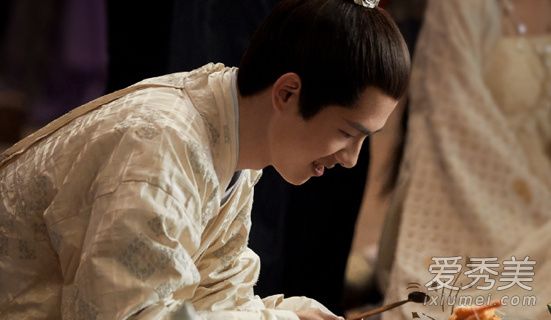 �������¼��Ȼ��˭��һ���� �������¼��Ȼ�����ʲô