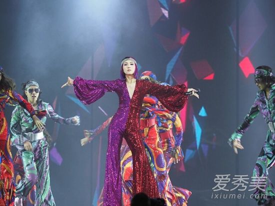 杨千嬅意外摔倒怎么回事 具体什么情况?