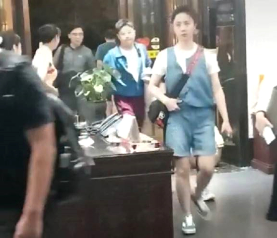 何炅黄磊夫妇约饭 这到底是什么情况?