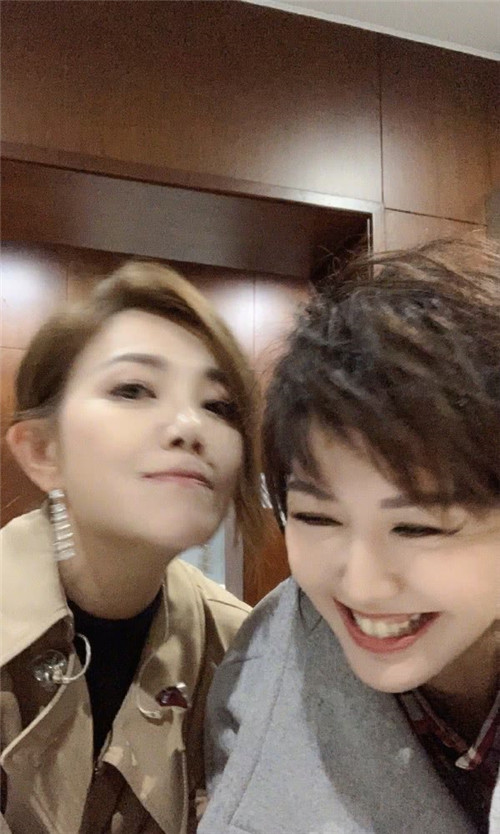 孙燕姿梁静茹同框怎么回事 终于真相了,原来是这样!