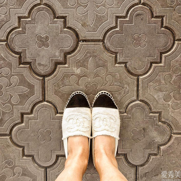 ������һ������ʱ����CHANEL��5���Ьÿһ�γ��ֶ�������עĿ