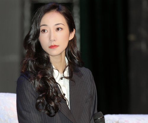 21��Ů������������������������ ���Ų����ϵ��̷�95���ܼ�Ԧ