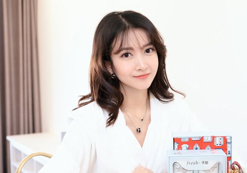 21��Ů������������������������ ���Ų����ϵ��̷�95���ܼ�Ԧ