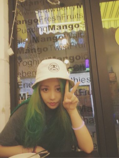 头发褪色染花了怎么办 褪色褪坏了怎么办