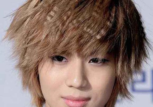 剪短发的男士烫发添了锡纸烫如虎添翼 男生烫发种类出新招你怎么看