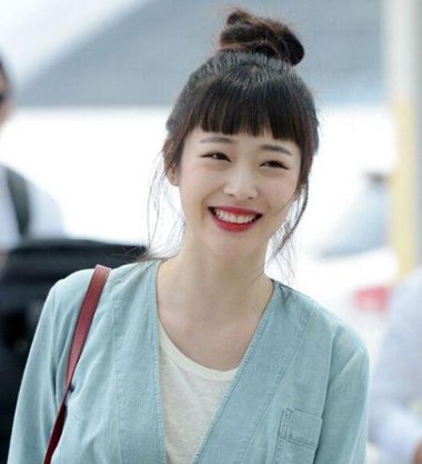 直刘海如何露出眉毛 女生露出眉毛的齐刘海发型图片