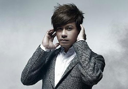 大脑袋的男生发型怎么处理 显头小男生短发发型梳对了方便超多