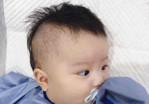 ��Ӥ����ʲô������ʱ�� ����һ��С�к���������˧��ֵ