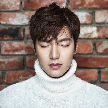 男生鬓角剪短显得脸大吗 脸大颧骨凸男生发型