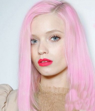 粉色头发掉色快吗 染粉色头发多久会褪色