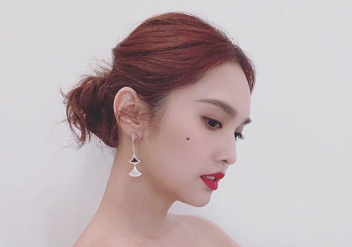 һ����Ů���̺ü��׵ͷ��� 2023�ֲе�MM�ػ����г����̷����