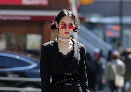 һ����Ů���̺ü��׵ͷ��� 2023�ֲе�MM�ػ����г����̷����