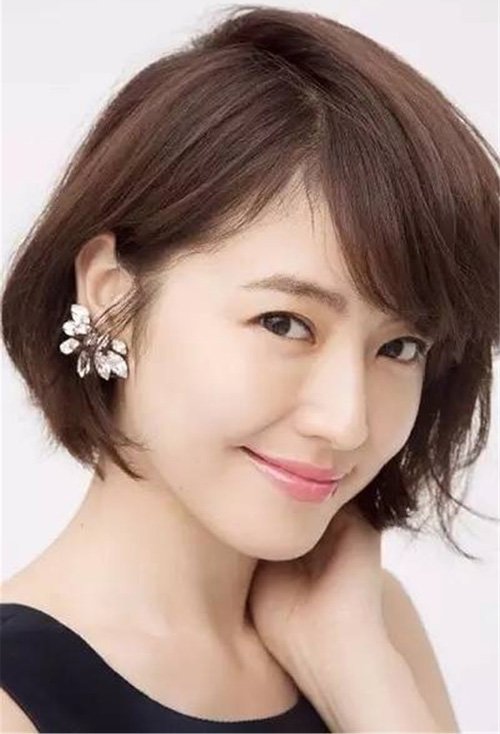 Ů���������ʺ�ʲô���� ���쳱Ů���ϵĶ̷�����