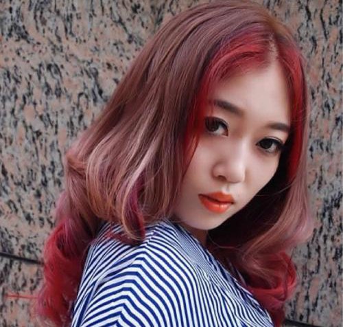 2023最火挑染头发图片 想染一个显白但是也不是很浅的发色