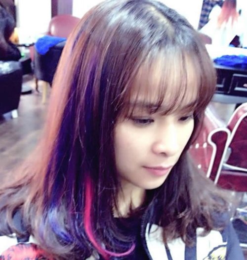 2023最火挑染头发图片 想染一个显白但是也不是很浅的发色