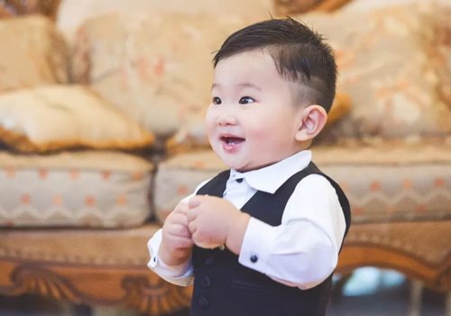 ���ʺ�һ���б����ķ������� С����һ���Ķ�ͯ���ͳ���һ����