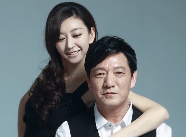 唐一菲撞脸朴灿烈,其实是短发的锅,长发唐一菲就是美女一枚