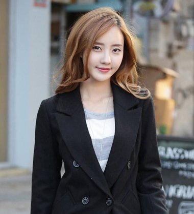 女士穿西装配什么发型 女生西装发型图片