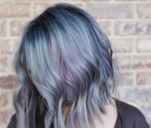 Ƥ԰׵ŮʺȾʲôɫ Ⱦ˸ͱСͬɫ