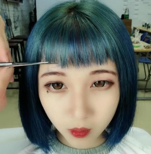 Ƥ԰׵ŮʺȾʲôɫ Ⱦ˸ͱСͬɫ