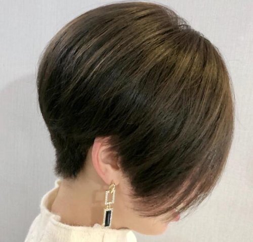 40岁女士露耳沙宣短发新造型上线 职场中年女士气场十足的短发设计