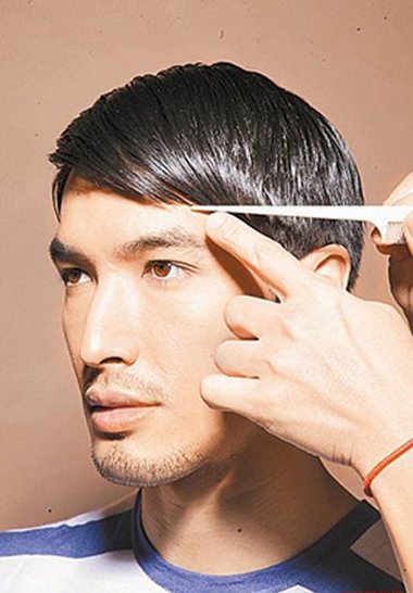 男士发片容易看出来吗? 男士前额发片