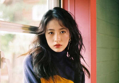 今年四方长脸女生别在把刘海剪短了 热点长刘海卷发让你更美腻