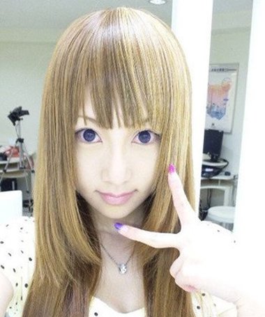 头发两边没有后面长要做什么发型 发型后面怎么弄好看