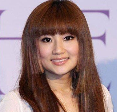 头发两边没有后面长要做什么发型 发型后面怎么弄好看