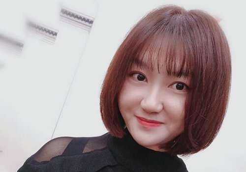 女生包包头以全新面貌卷土重来 不受年龄限制的包包头更吸睛