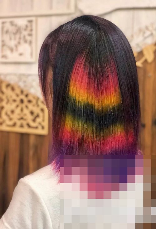 С��������Ϊ���н���ɫ ��������ĳ���+��ɫ